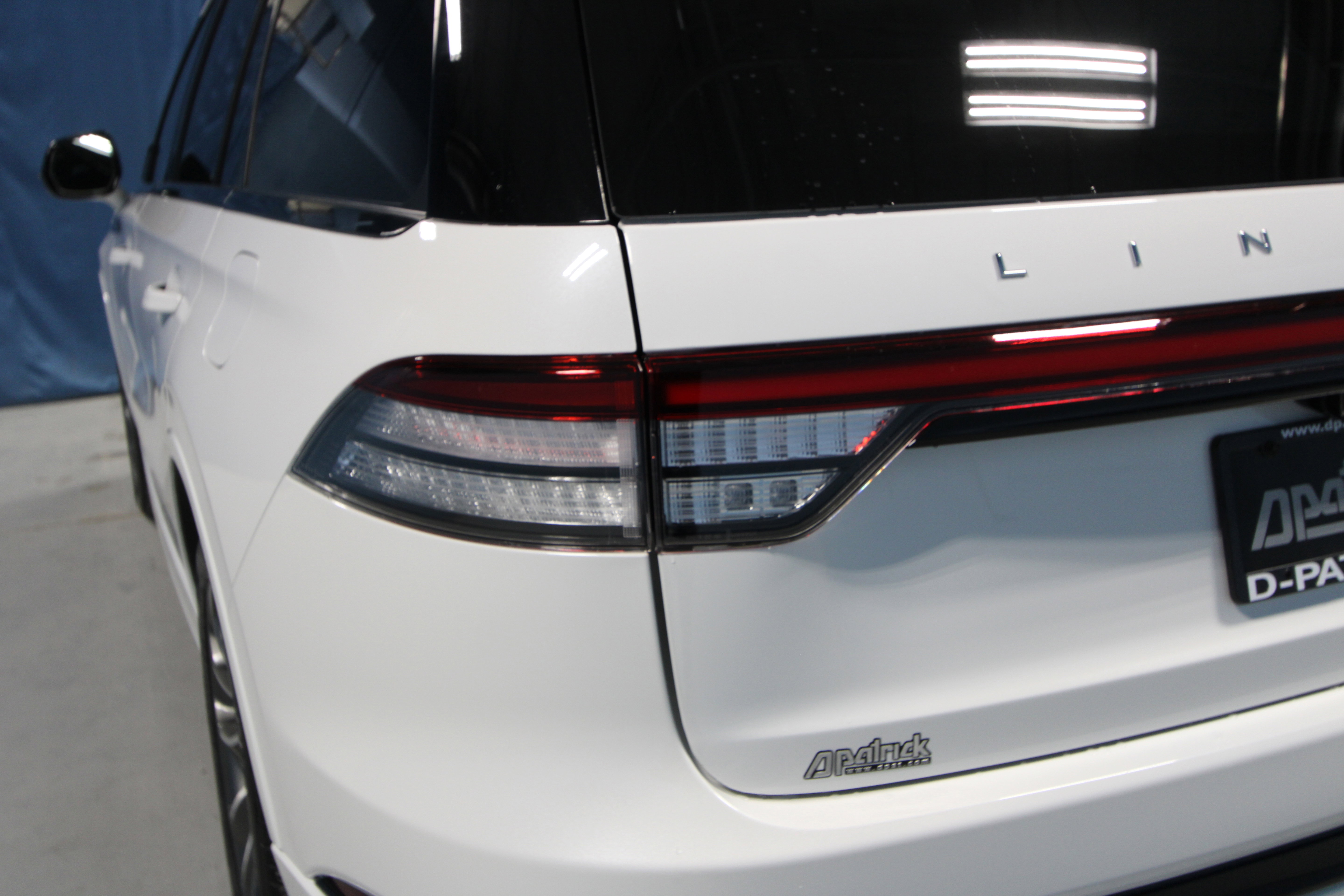 New 2026 Lincoln Aviator AWD w/ Jet Appearance Package image 34