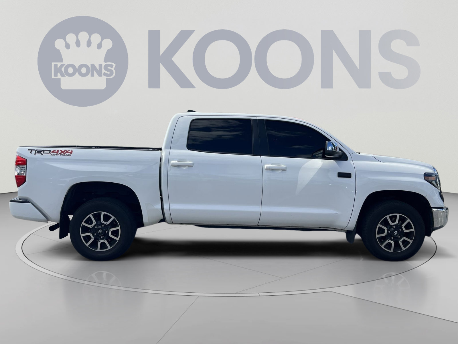 Used 2020 Toyota Tundra Limited w/ Limited Premium Package AWD/4WD image 8