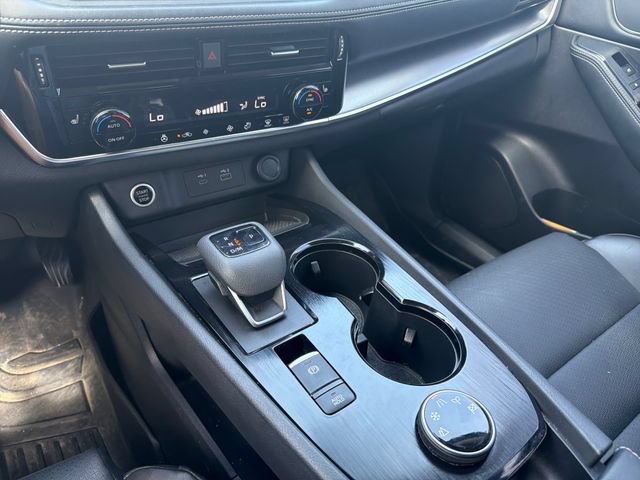Used 2021 Nissan Rogue SV w/ Premium Package AWD/4WD image 19