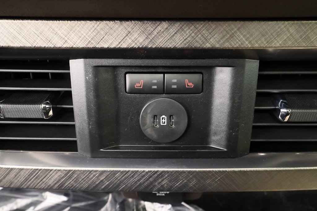 New 2025 Ford F350 King Ranch w/ Chrome Package image 15