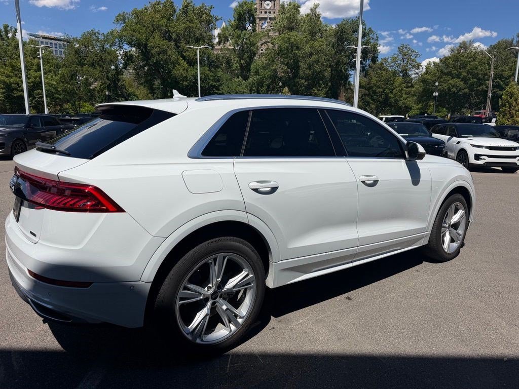 Used 2023 Audi Q8 Premium w/ Convenience Package AWD/4WD image 5