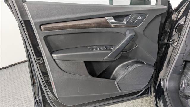 Used 2021 Audi Q5 2.0T Premium w/ Convenience Package AWD/4WD image 13