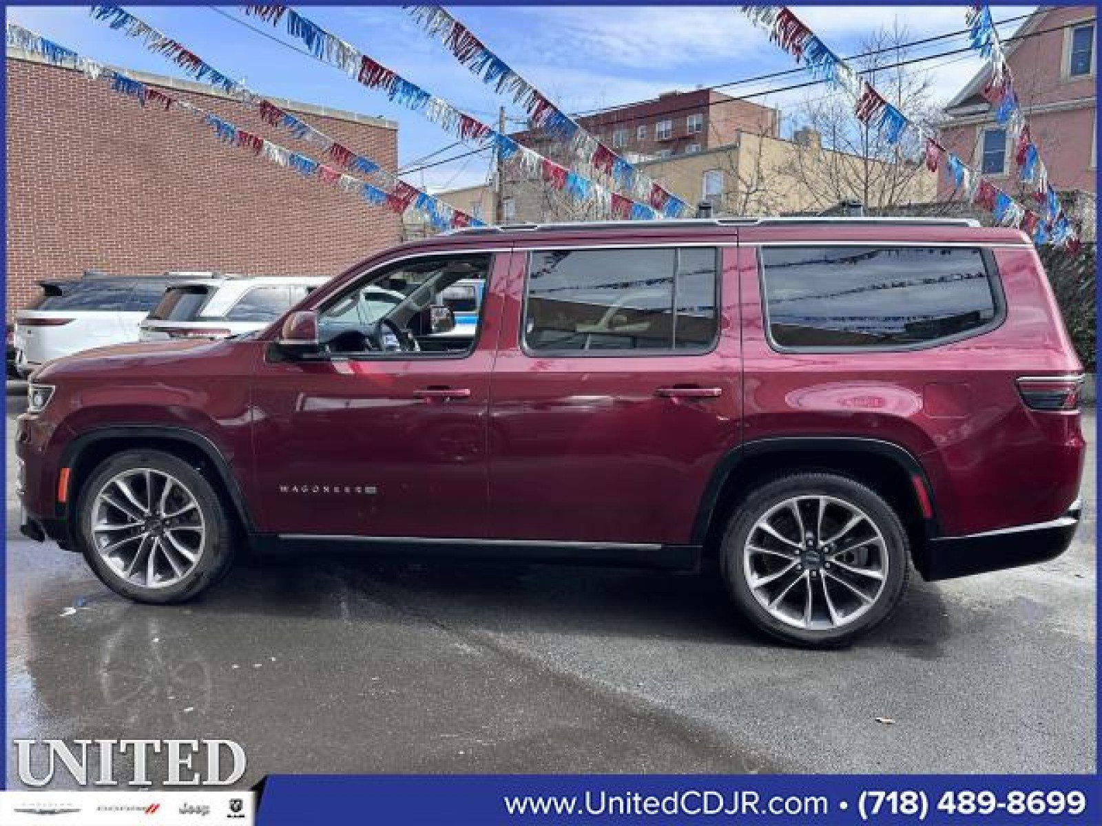 Used 2022 Jeep Wagoneer Series III w/ Premium Group I image 7