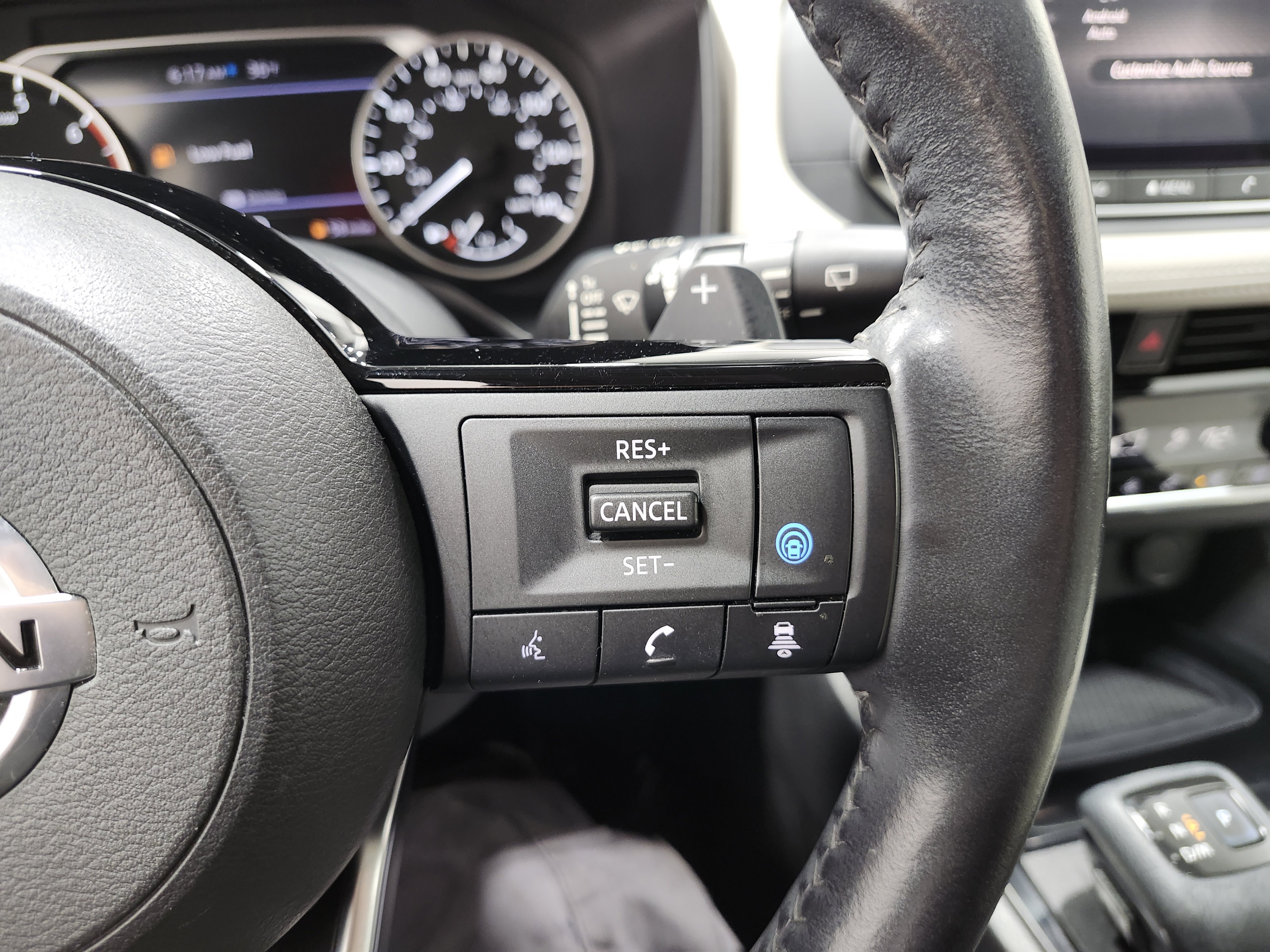 Used 2021 Nissan Rogue SV w/ Premium Package image 38