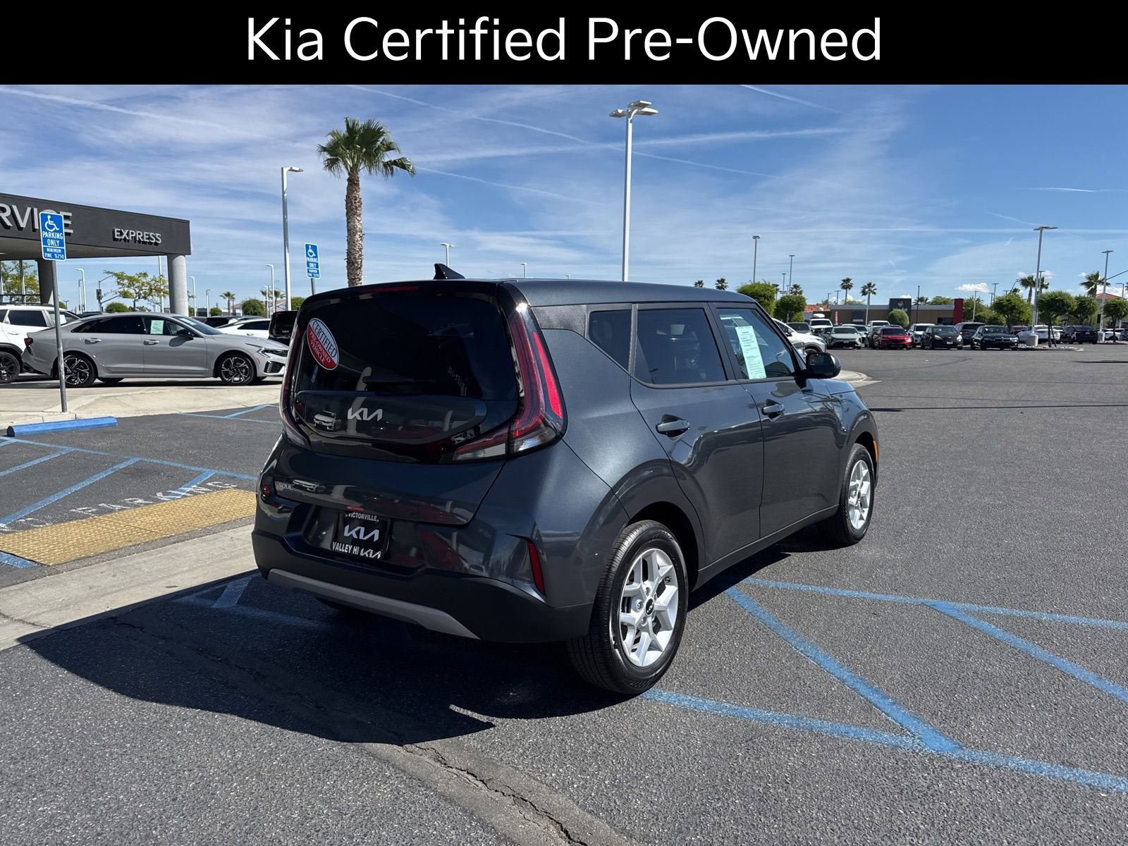 Certified 2025 Kia Soul LX w/ LX Technology Package FWD image 6