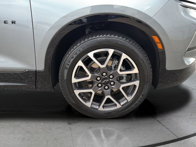 Used 2025 Chevrolet Blazer RS FWD image 27