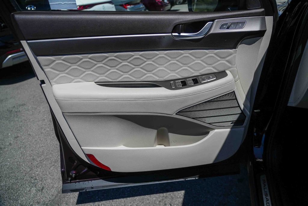 Used 2020 Hyundai Palisade Limited FWD image 21