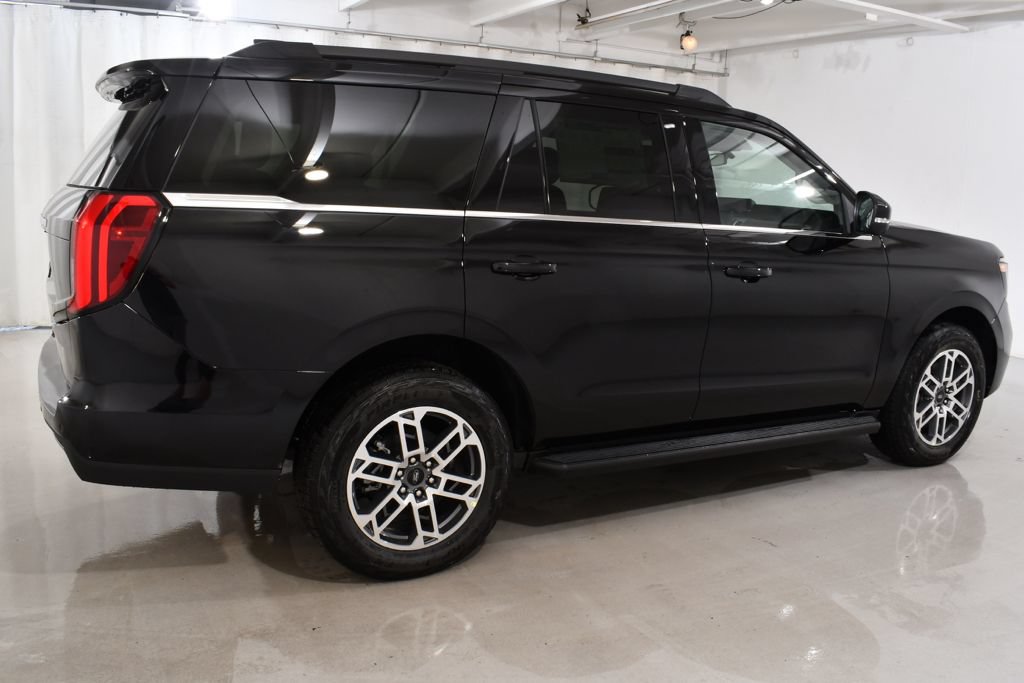 New 2026 Ford Expedition Active AWD/4WD image 11