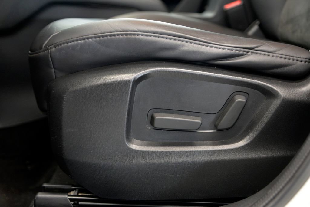 Used 2017 MAZDA CX-5 Touring image 16