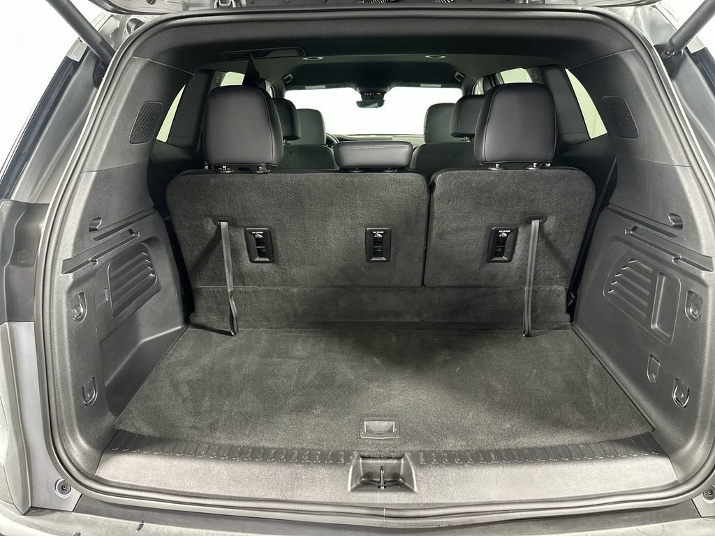 Used 2026 GMC Acadia Elevation w/ Elevation Premium Package FWD image 27