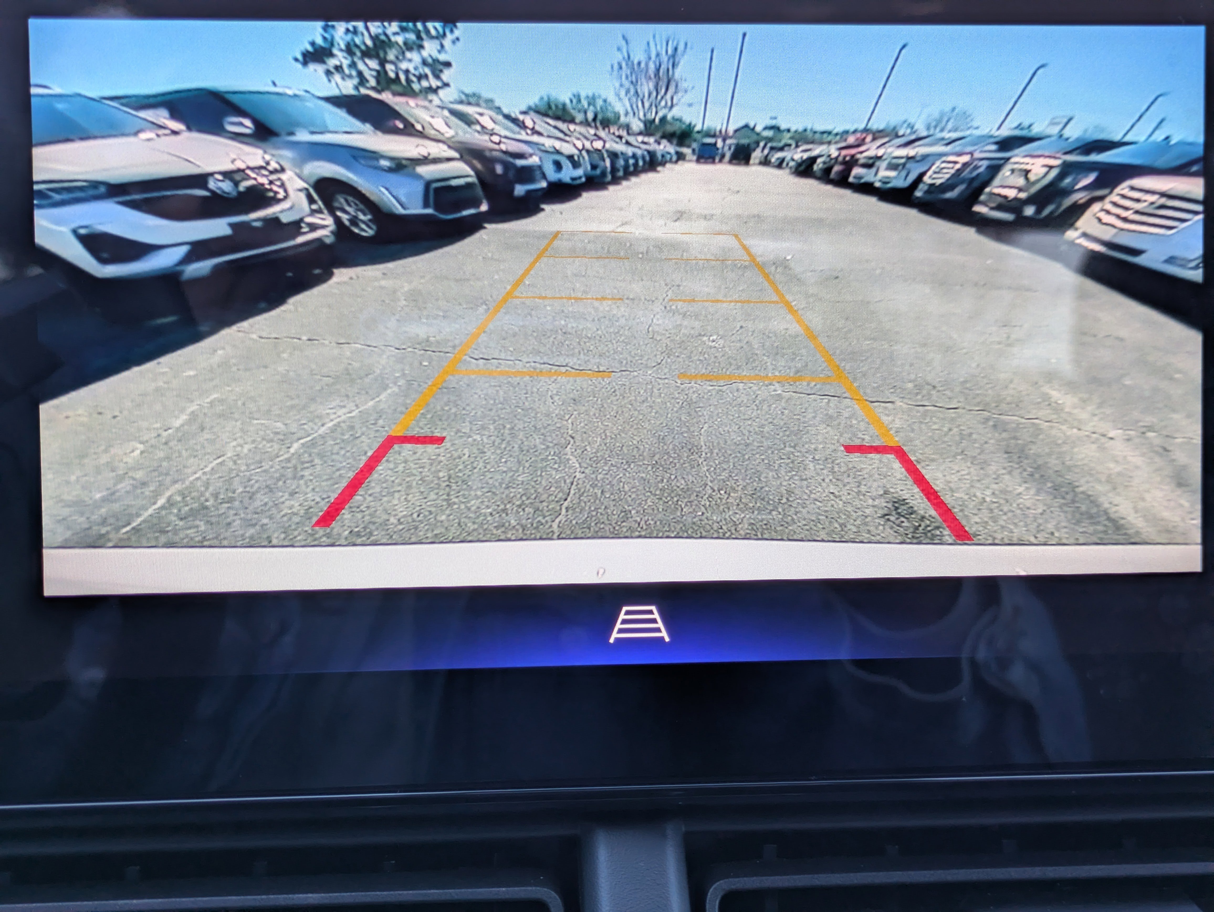 Used 2025 Chevrolet Trax RS w/ Sunroof Package image 13