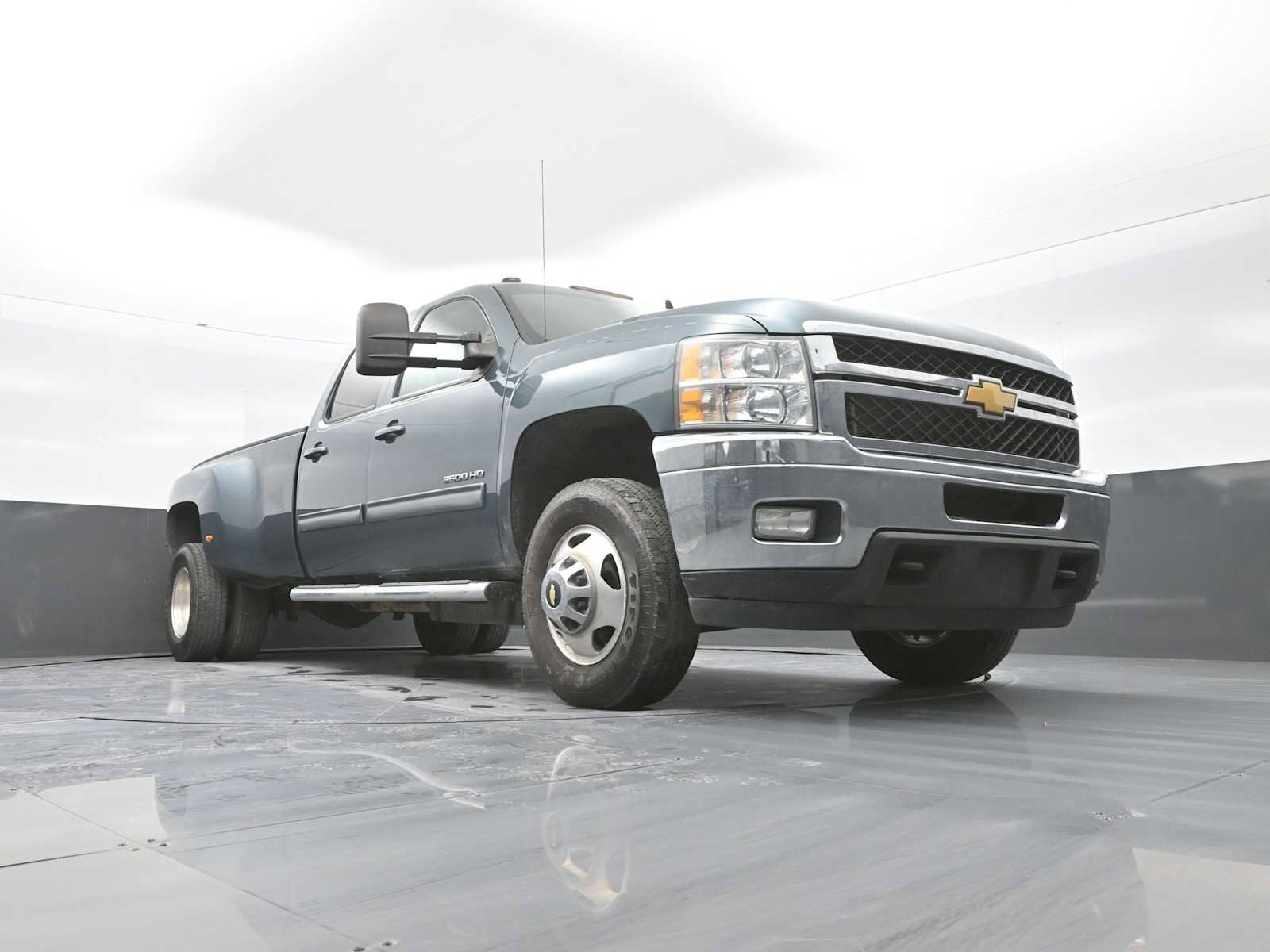 Used 2012 Chevrolet Silverado 3500 LTZ image 39