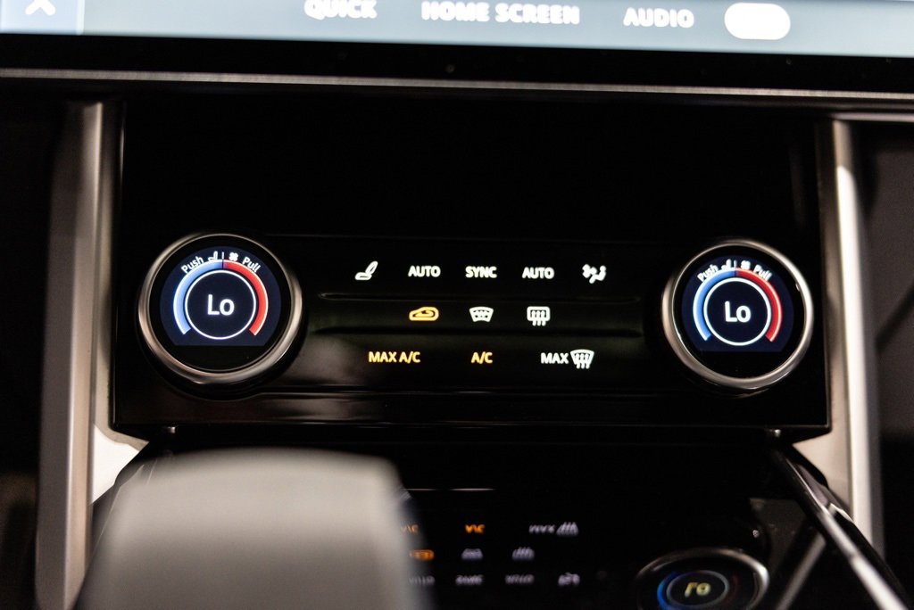 Used 2023 Land Rover Range Rover SE image 17