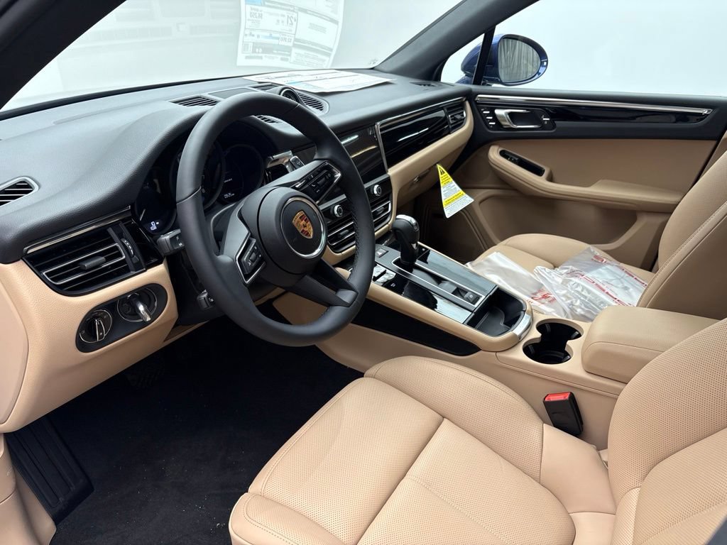 New 2026 Porsche Macan AWD/4WD image 5