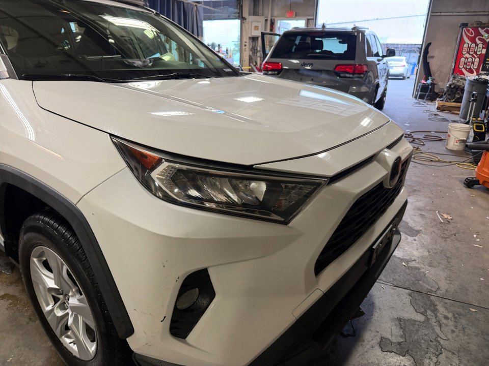 Used 2019 Toyota RAV4 XLE AWD/4WD image 28