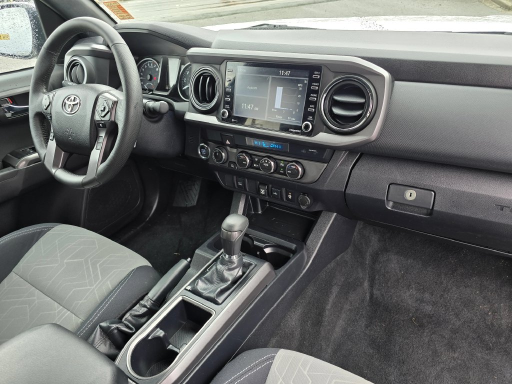 Used 2022 Toyota Tacoma TRD Off-Road AWD/4WD image 10