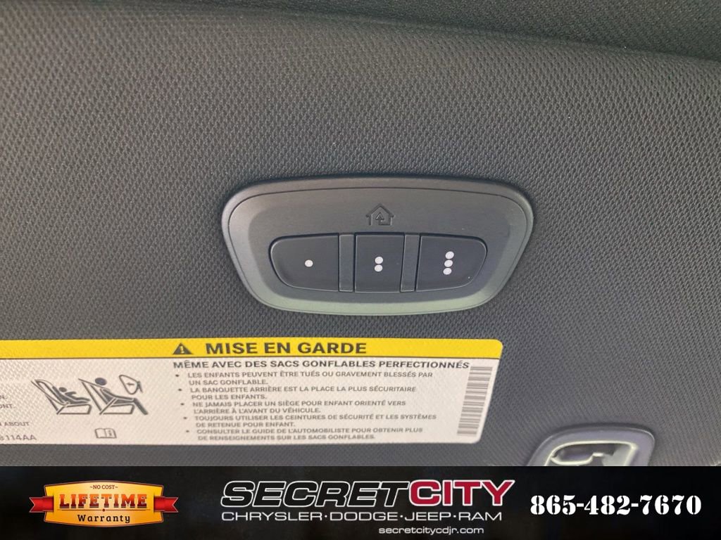 New 2026 Chrysler Pacifica Limited w/ S Appearance Package image 21