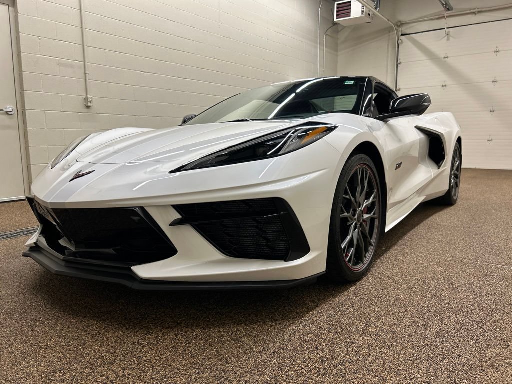 Used 2023 Chevrolet Corvette Stingray Premium Conv w/ Z51 Performance Package RWD image 5