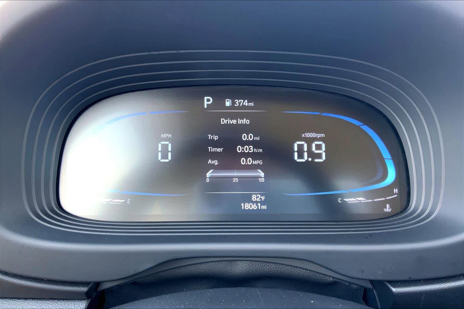 Used 2025 Hyundai Venue SEL FWD image 26