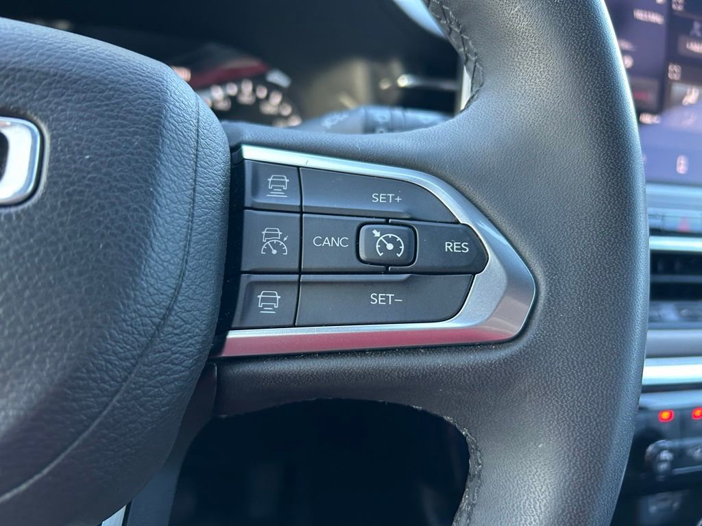 Used 2023 Jeep Compass Limited image 19