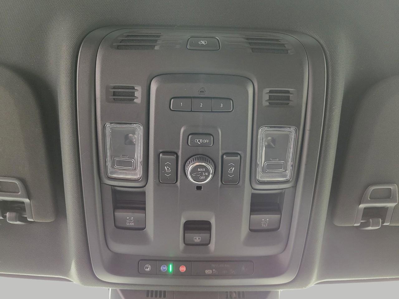 Certified 2021 Cadillac Escalade Premium Luxury w/ LPO, Radiant Package image 19