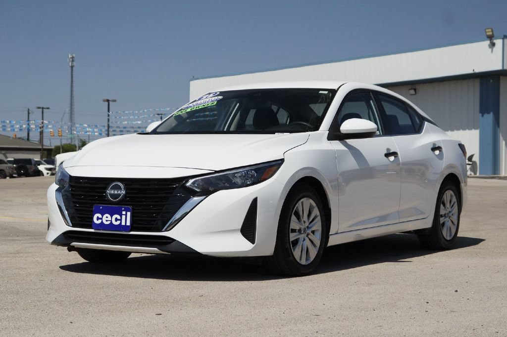 Used 2025 Nissan Sentra S FWD image 2