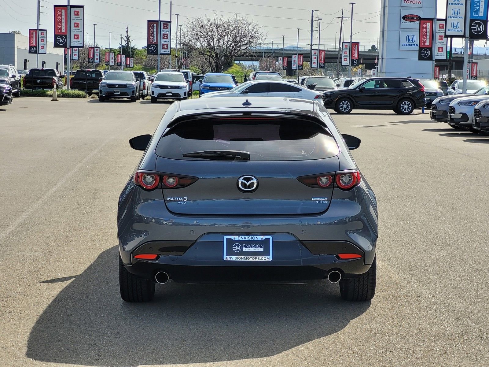 Used 2024 MAZDA MAZDA3 Hatchback w/Premium Plus Pkg image 6