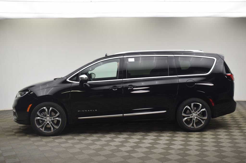 New 2026 Chrysler Pacifica Pinnacle w/ Trailer Tow Group image 14