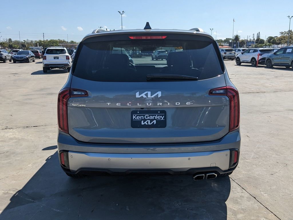 Certified 2025 Kia Telluride S image 7