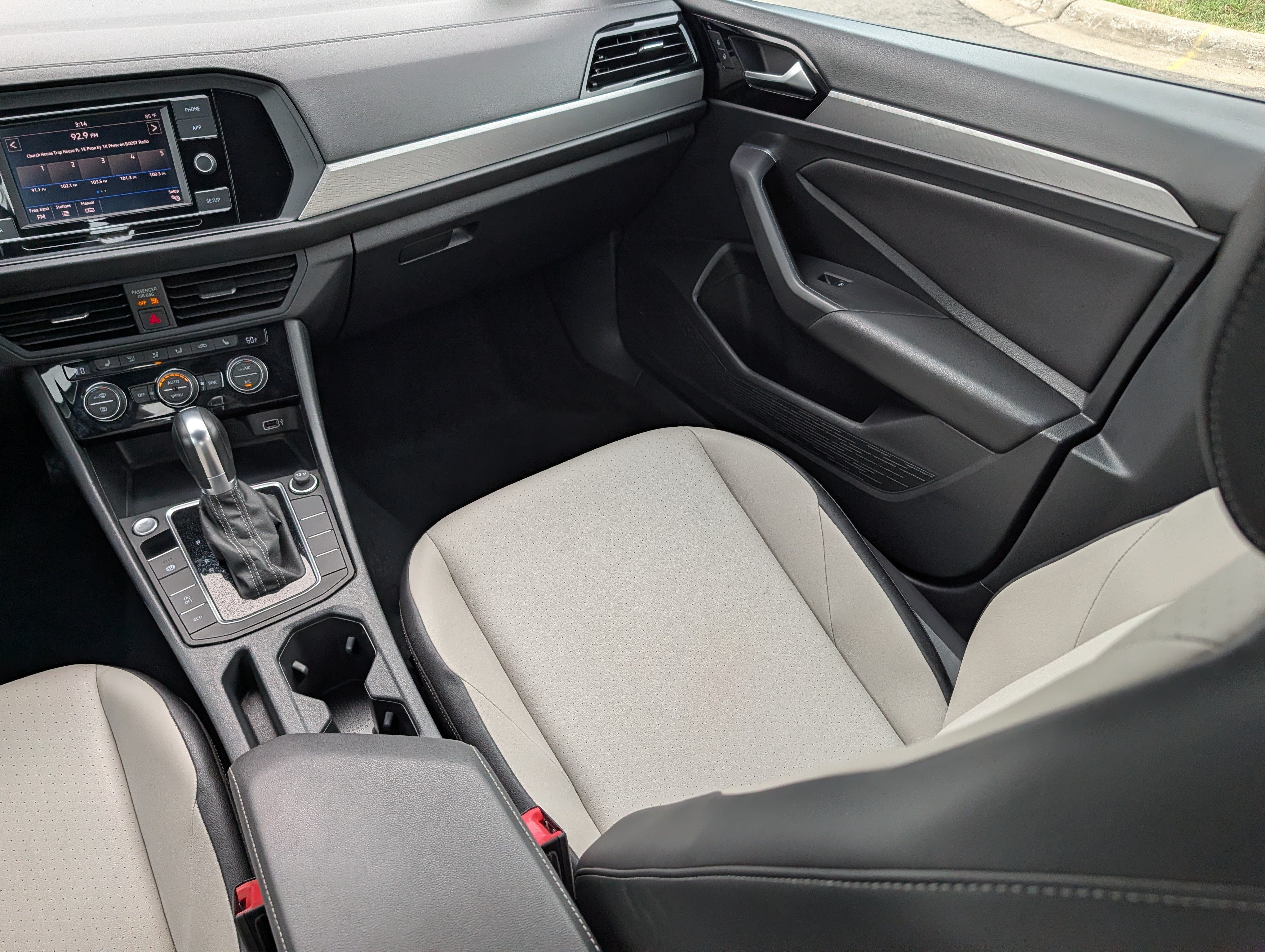 Used 2019 Volkswagen Jetta R-Line FWD image 11