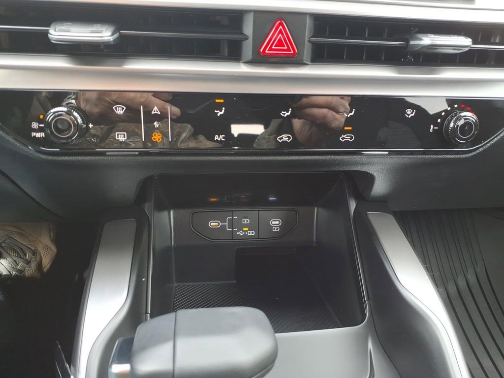 New 2026 Kia Sorento LX image 16