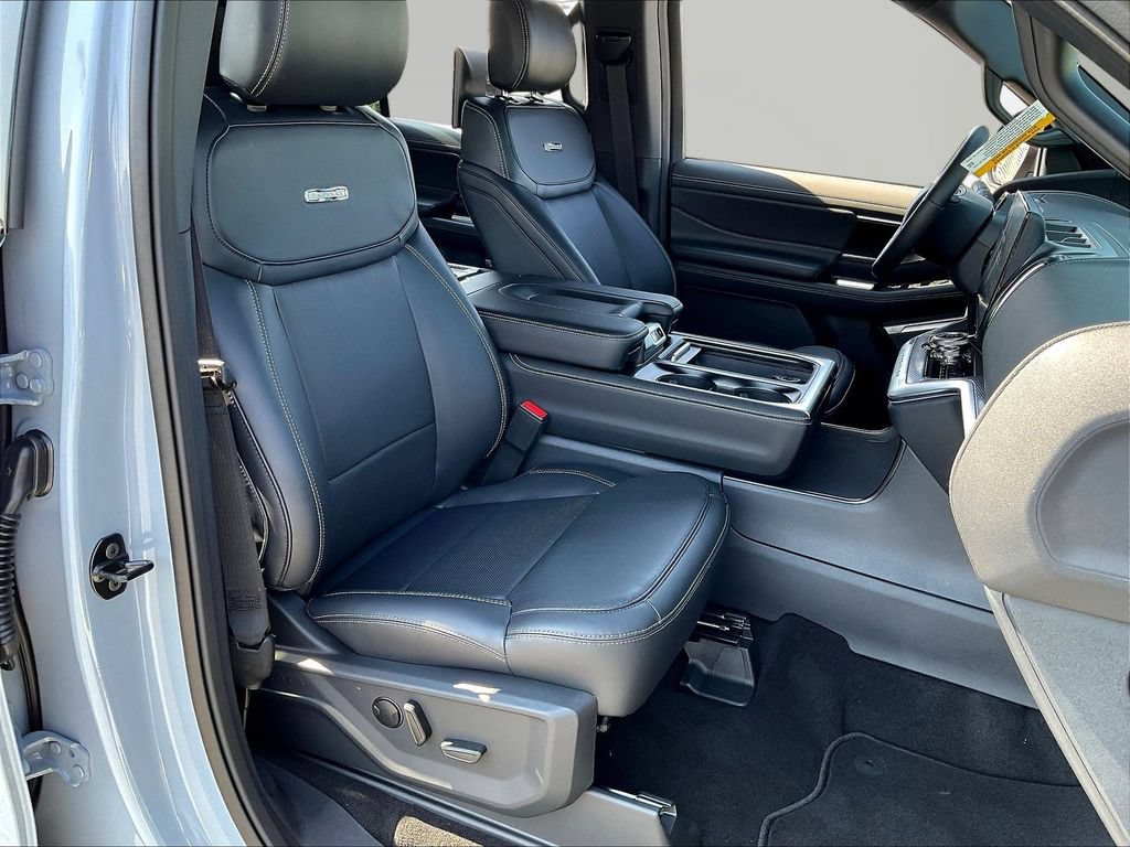 New 2027 Ford Expedition Max Platinum w/ Stealth Performance Package AWD/4WD image 11