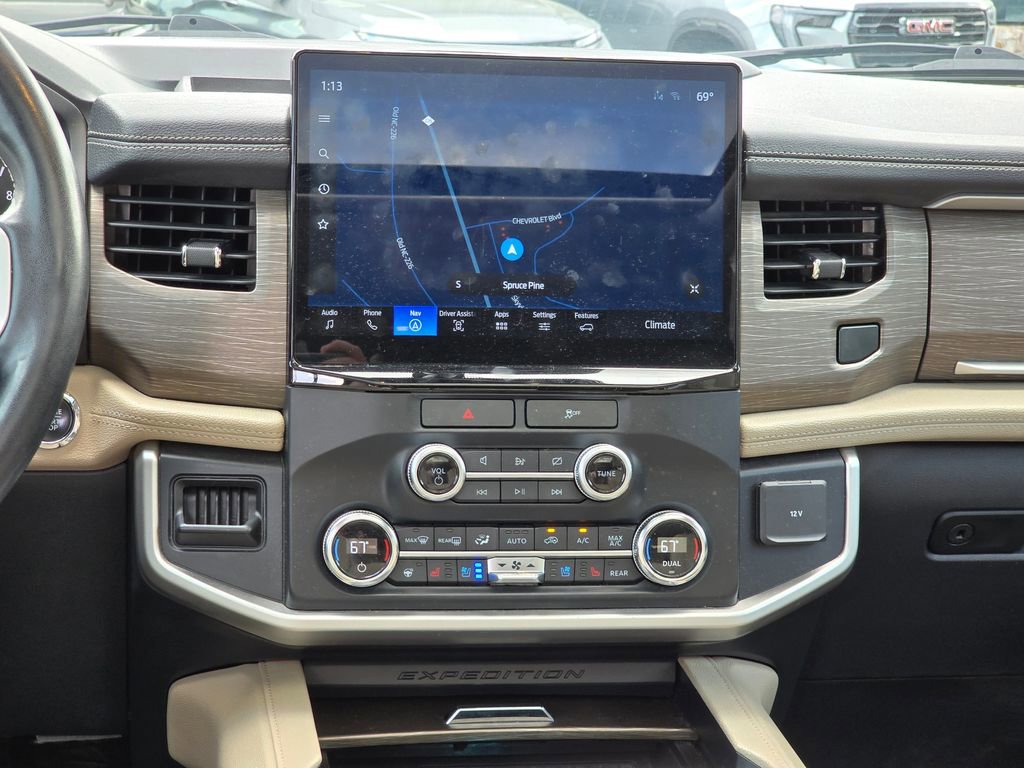 Used 2022 Ford Expedition Max Limited image 3