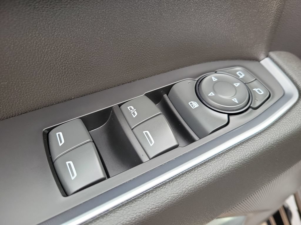 Used 2022 Chevrolet Silverado 1500 LT AWD/4WD image 17