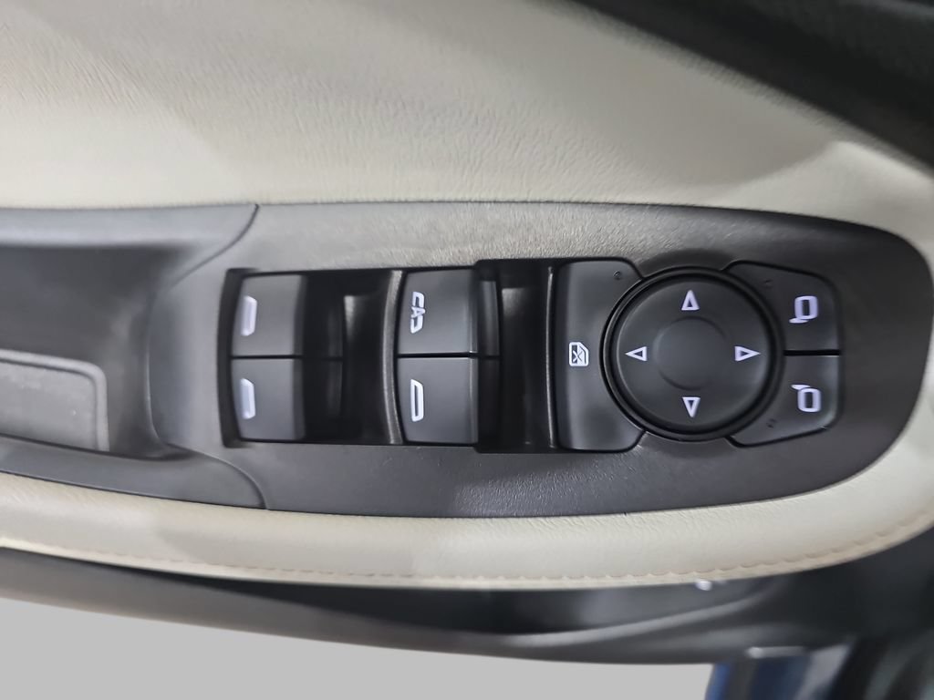 Certified 2024 Buick Encore GX Avenir w/ Avenir Convenience Package AWD/4WD image 33