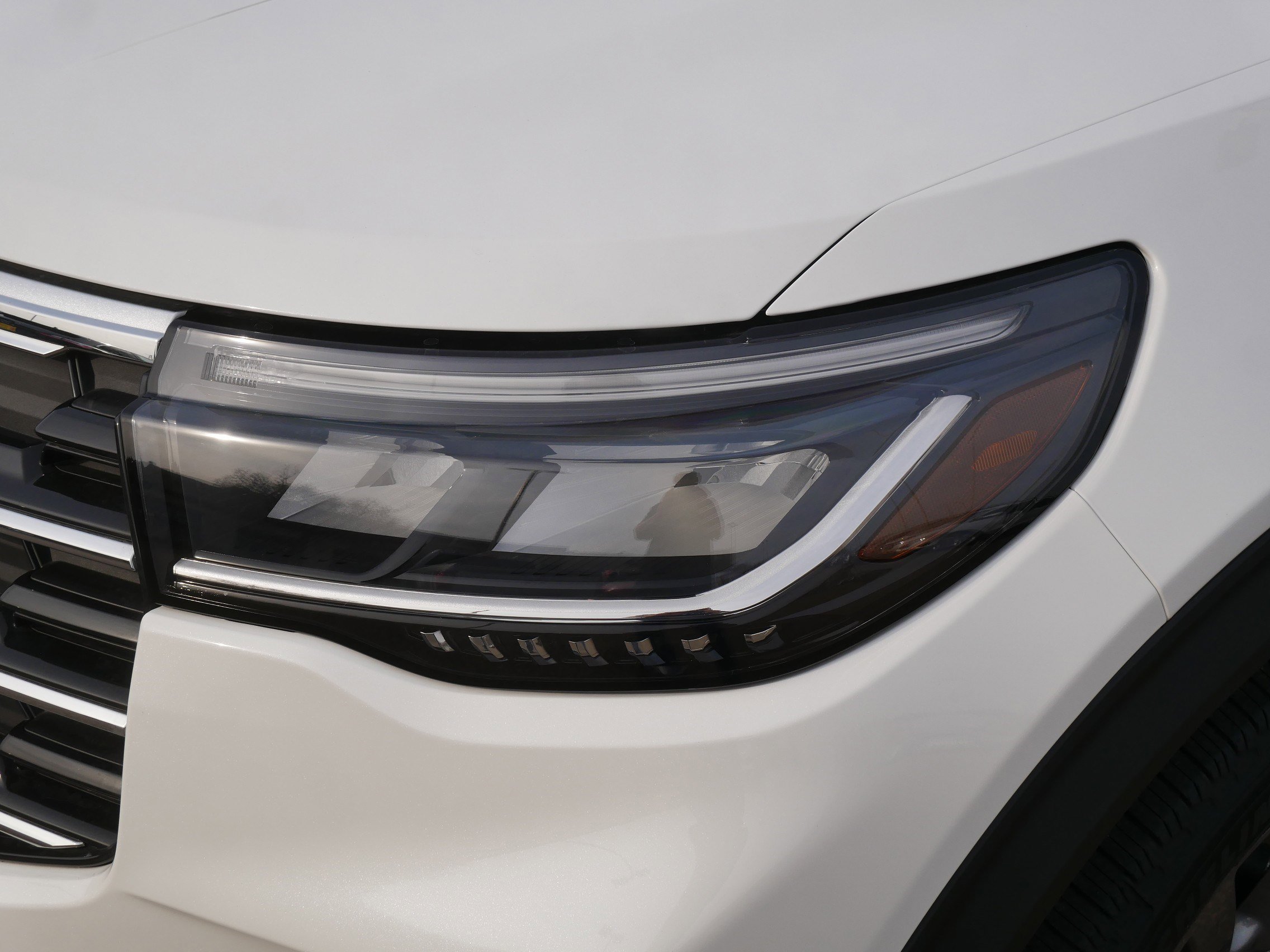 Used 2026 Ford Explorer Active w/ Active Comfort Package image 16