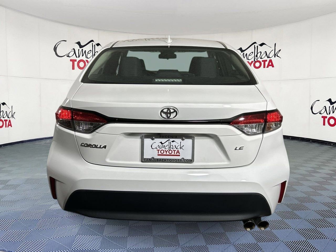 Used 2024 Toyota Corolla LE FWD image 6