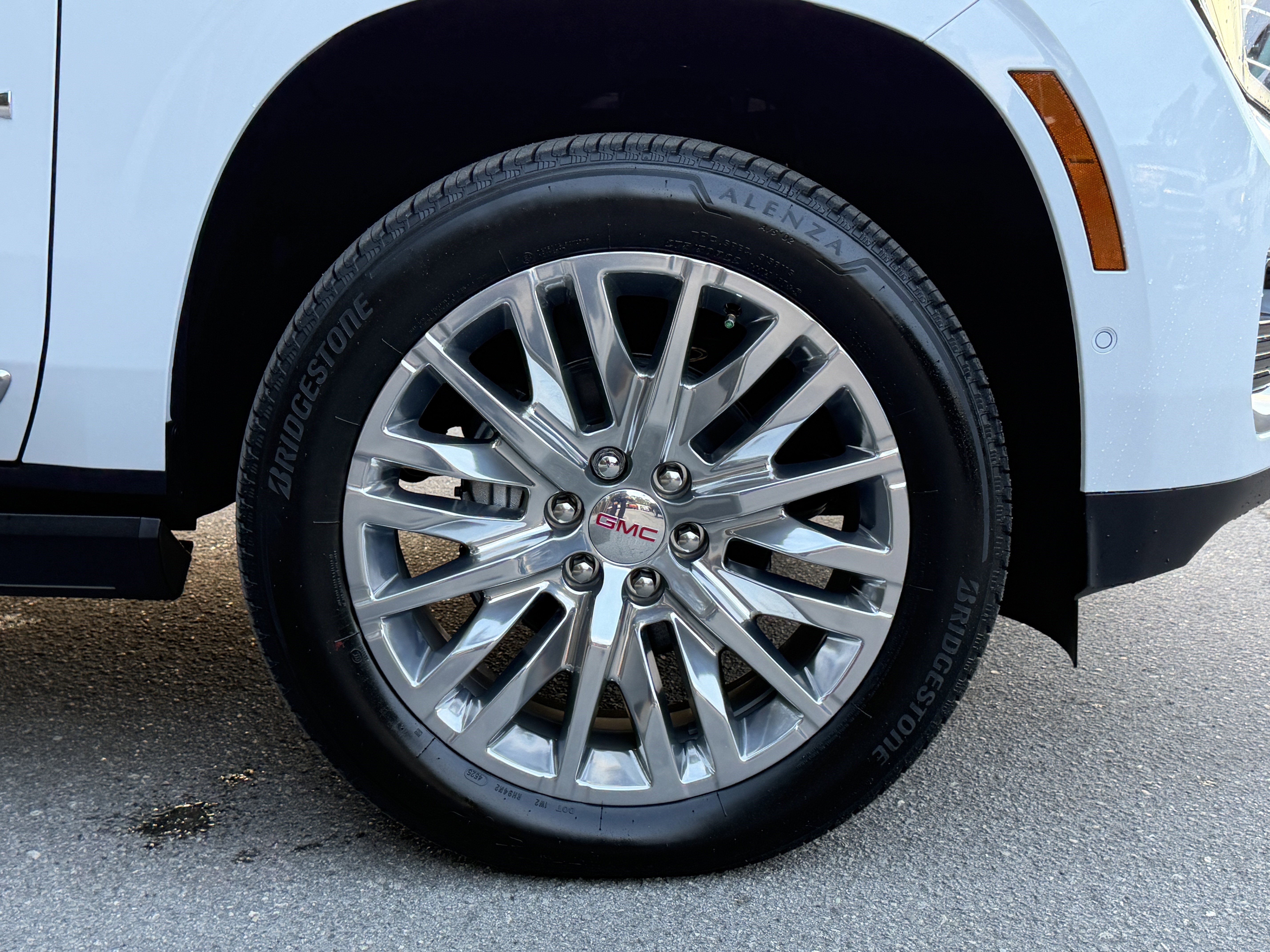 New 2026 GMC Yukon XL Denali image 10