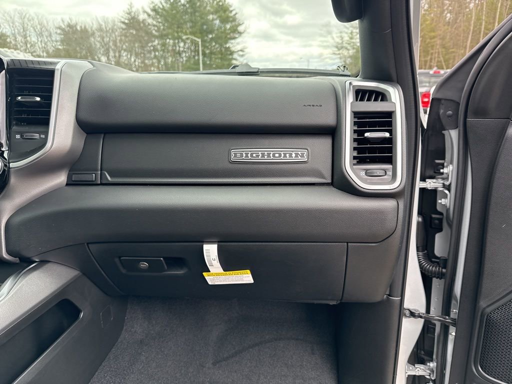 New 2026 RAM 1500 4x4 Crew Cab image 31
