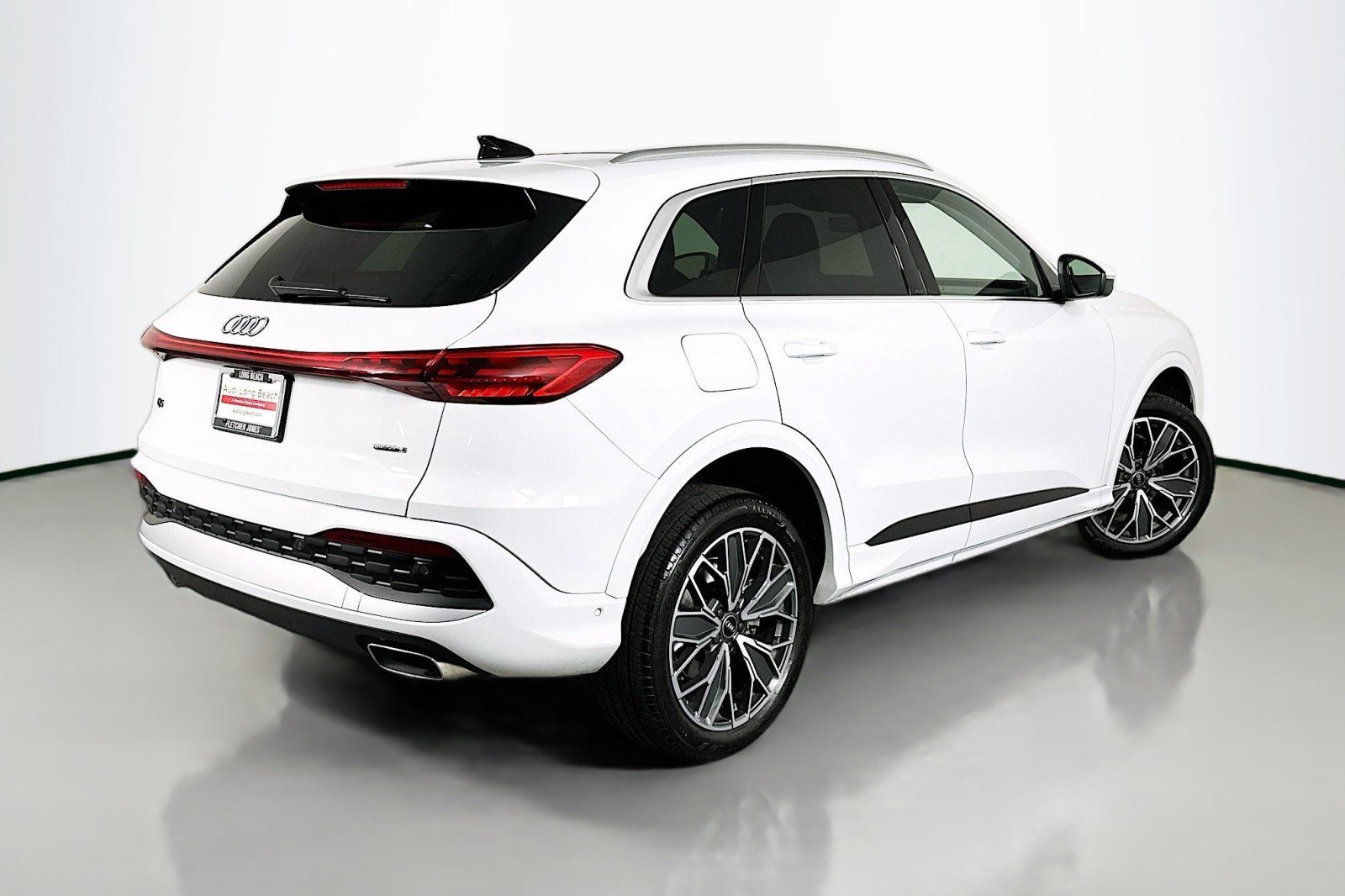 Used 2025 Audi Q5 Premium Plus w/ Premium Plus AWD/4WD image 14