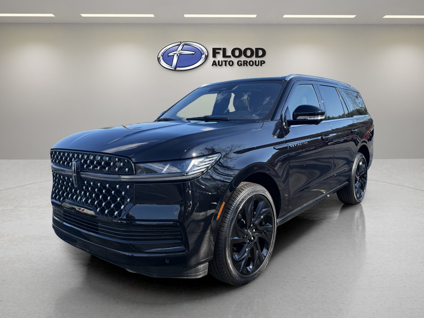 Used 2025 Lincoln Navigator Black Label AWD/4WD image 3