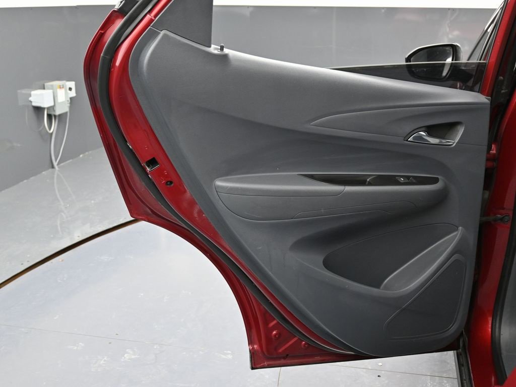 Used 2020 Chevrolet Bolt LT image 34