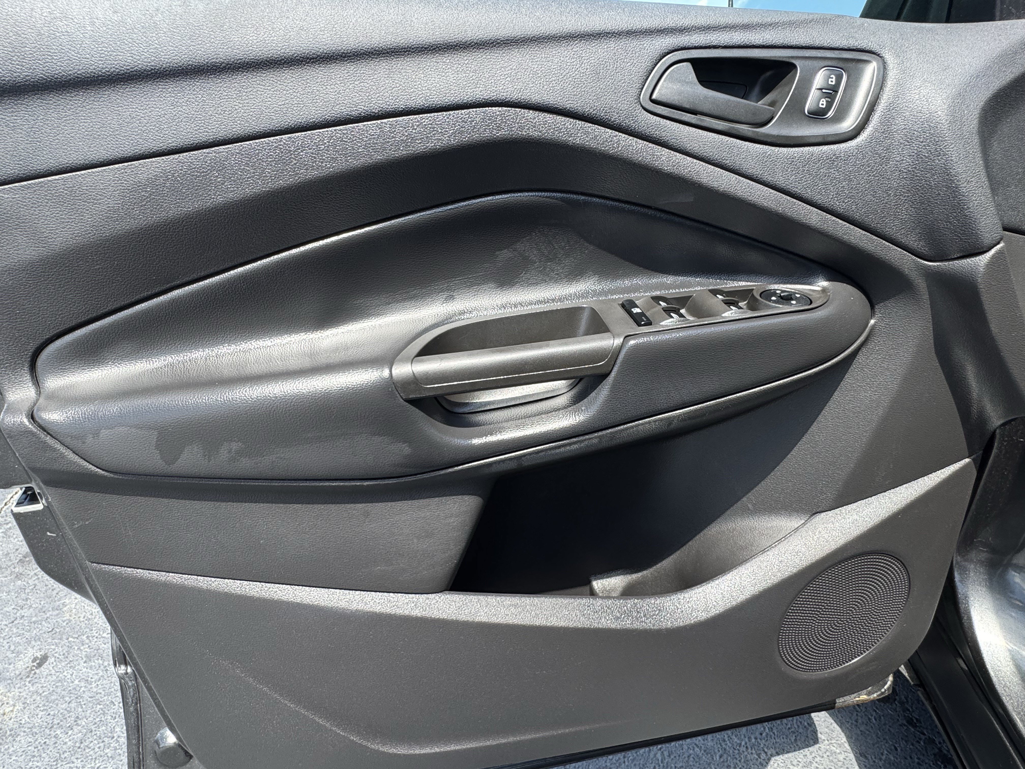 Used 2019 Ford Escape S FWD image 10