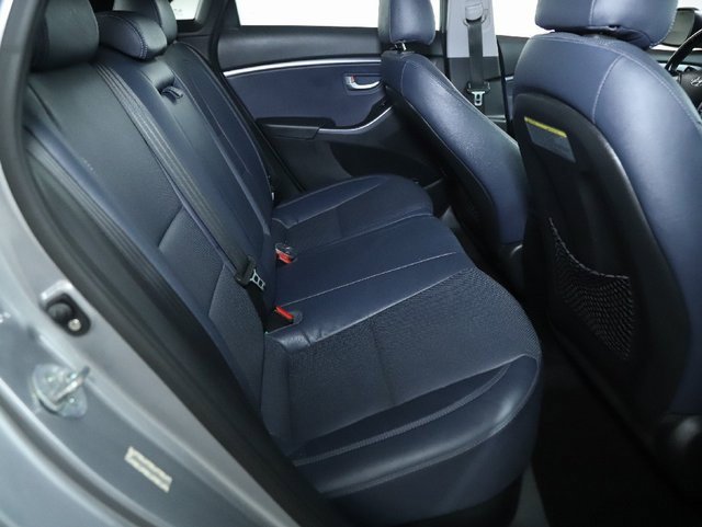 Used 2014 Hyundai Elantra GT w/ Option Group 02 image 32