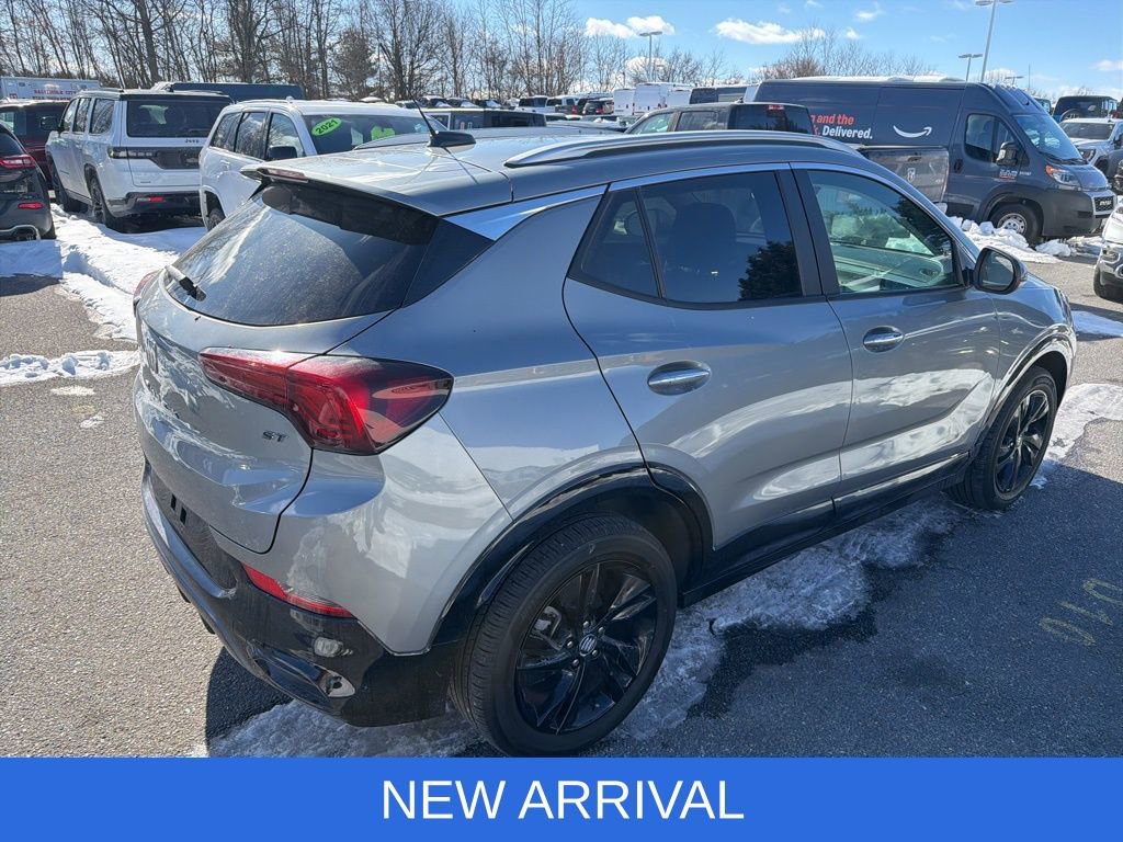 Used 2024 Buick Encore GX Sport Touring image 6