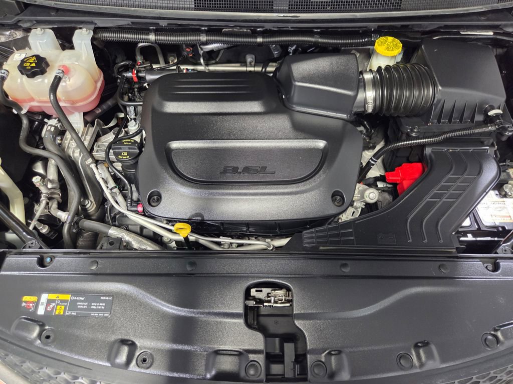 Used 2023 Chrysler Voyager LX FWD image 27