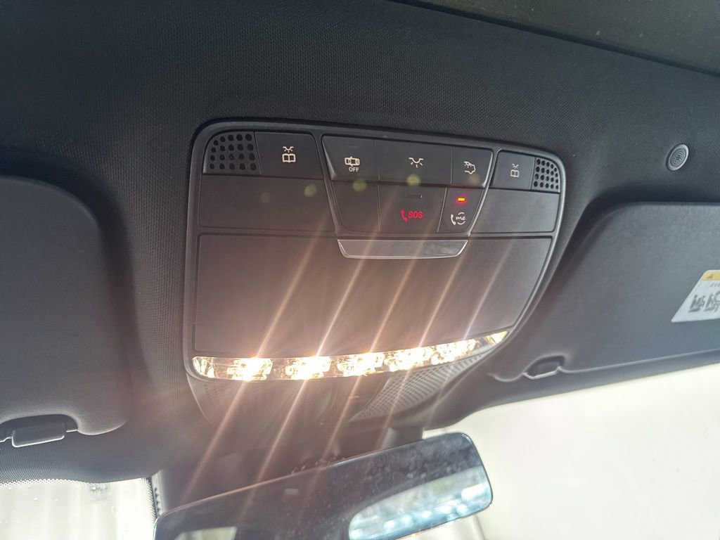 Used 2022 Mercedes-Benz GLC 300 4MATIC w/ AMG Line image 15