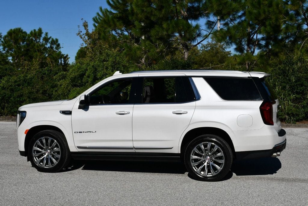 Used 2021 GMC Yukon Denali w/ Denali Premium Package RWD image 4