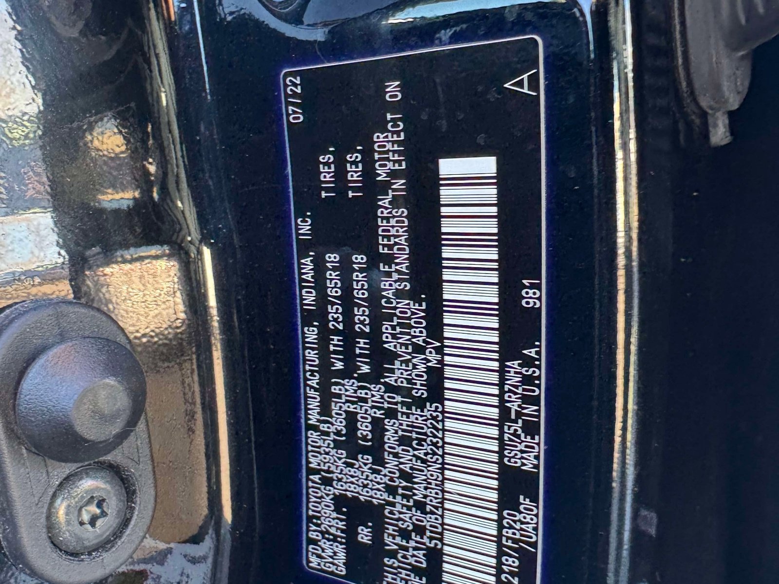 Used 2022 Toyota Highlander LE image 19