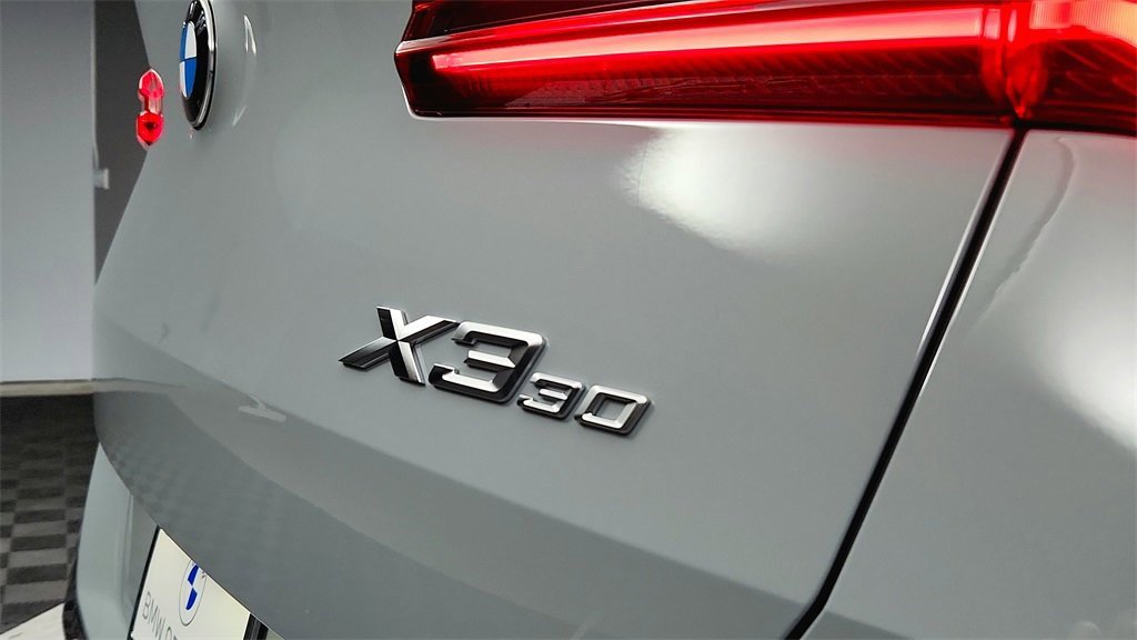 Used 2025 BMW X3 xDrive30i w/ Premium Package image 17